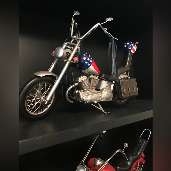 Harley Davidson Motorcycle. Collectable Metal. NEW - Picture 6 of 8